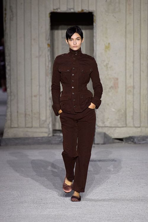 TOD'S 2023春夏女裝系列。品牌提供