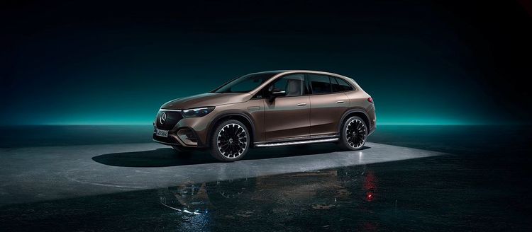 EQE SUV 集結先進科技提供豪華的空間、靈活與舒適。原廠提供