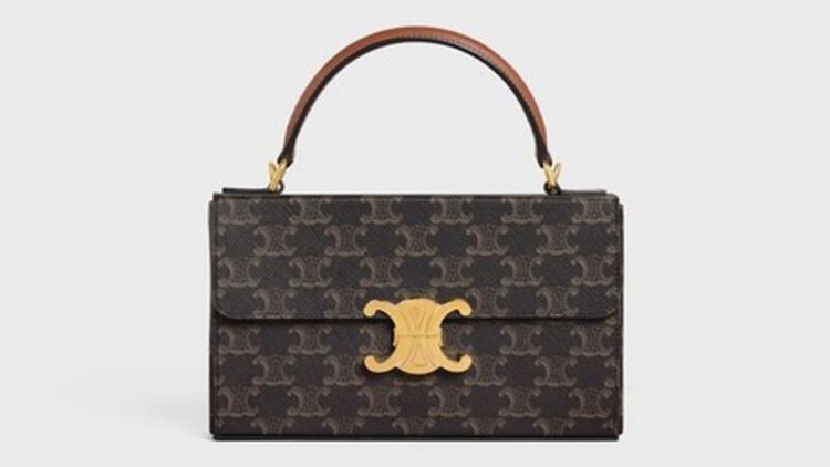 CELINE Triomphe Box硬殼包，9萬9000元。品牌提供