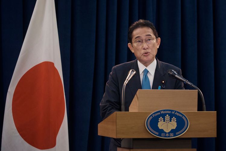 日本首相岸田文雄宣布放寬邊境措施，航空旅遊業者大表歡迎。美聯社