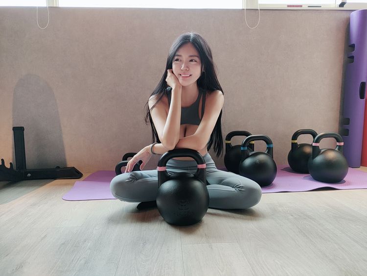 賴芊予運動維持姣好身材。Up直播提供