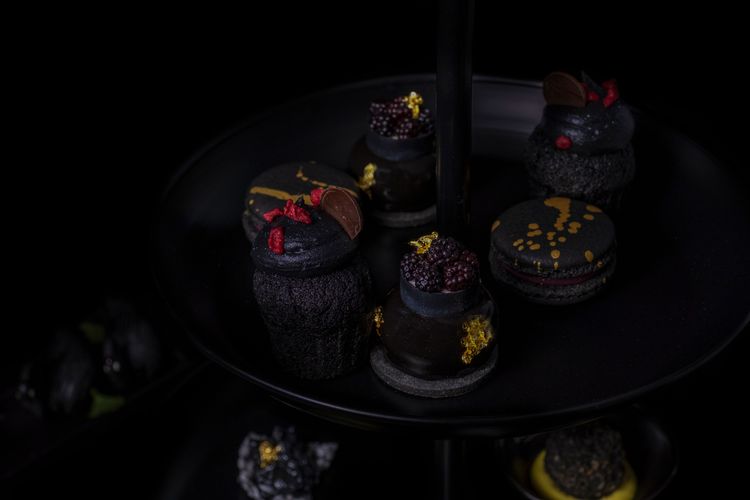 台北W飯店WOOBAR X BLVCK 從視覺到味蕾 打造闇黑系的法式浪漫。業者提供