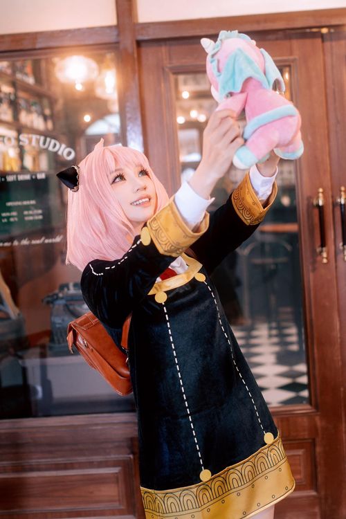 黃捷扮成動漫人物安妮亞·佛傑。翻攝黃捷臉書