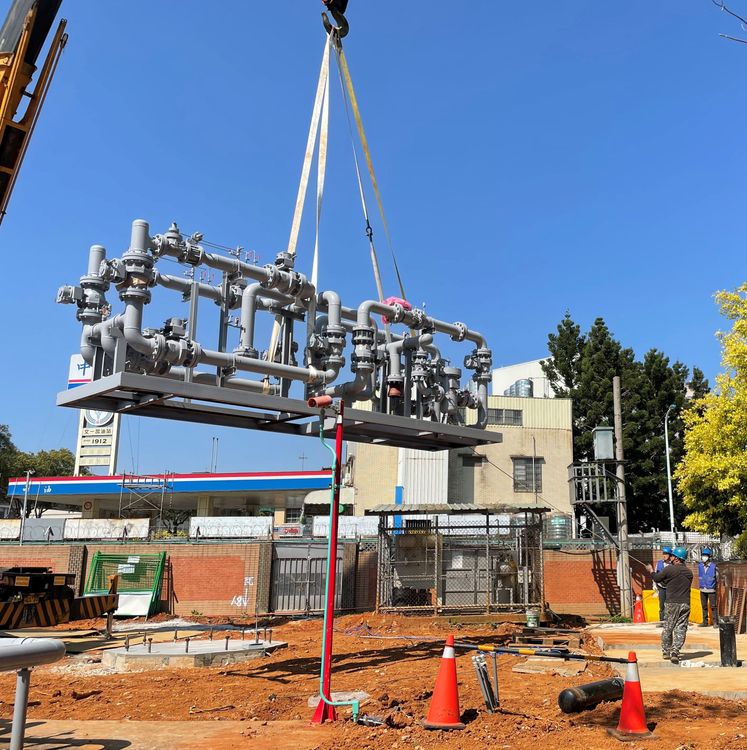 欣桃林口整壓站吊裝作業。欣桃公司提供