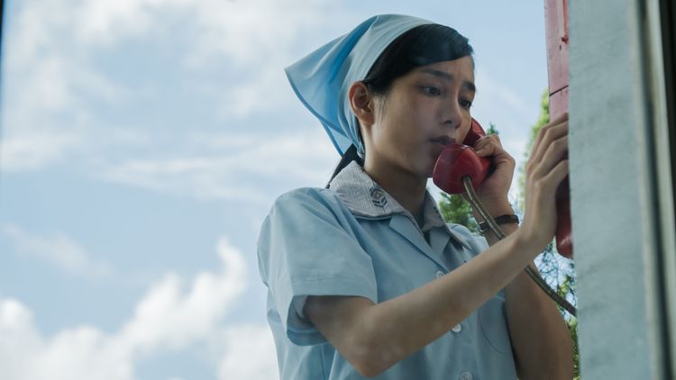 温貞菱飾演1970年代女工。民視提供
