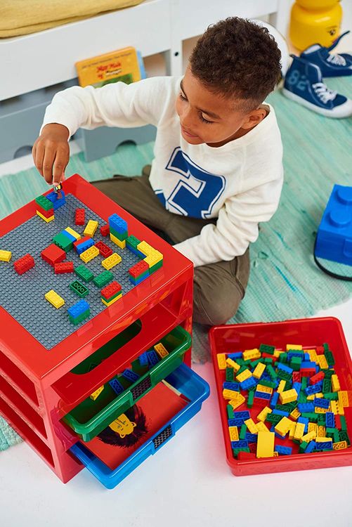 收納三層架，10/6下午3點-10/9消費加1499元可換購，10/10下午3點-11/20集6點加1499元可換購。業者提供