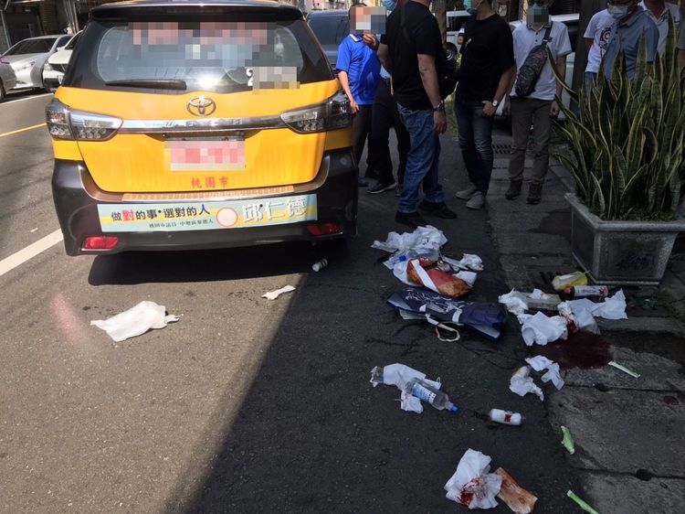 陳坤和搭乘計程車北上逃竄。翻攝畫面