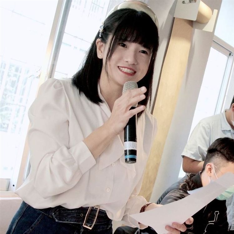 鄭孟洳減肥後，宛如氣質清新的鄰家女孩。翻攝自鄭孟洳IG