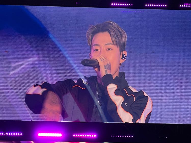 朴宰範睽違3年來台開唱，看到滿場粉絲大喊「台北」。讀者提供