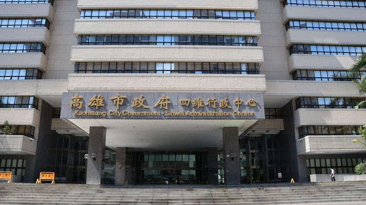 高雄市府承諾將請專業技師免費大樓健檢。侯昌騰攝