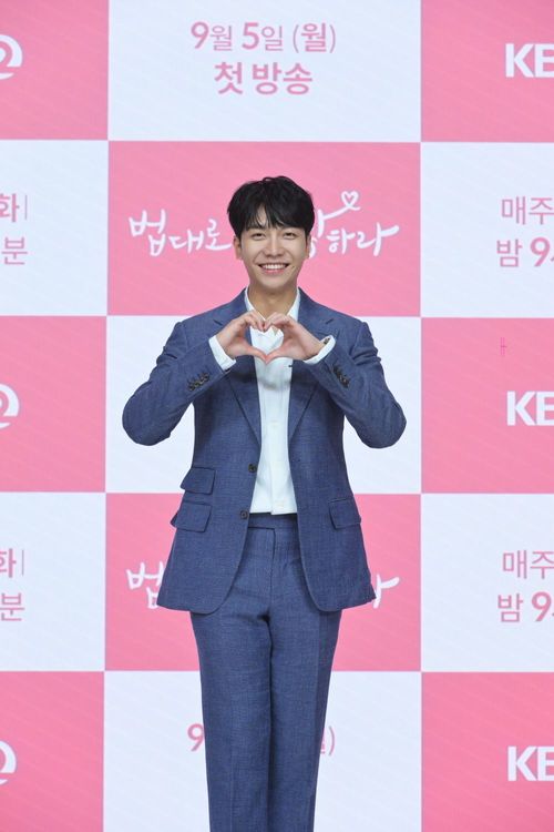 李昇基帥氣出席新劇記者會。friDay影音提供