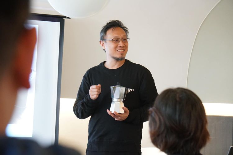 第一屆台灣咖啡大師比賽冠軍林東源認為，阿拉比卡種雖然普遍風味較佳，但羅布斯塔種也有精品等級的咖啡豆，適量混豆還能降低酸度、提升口感。林東源提供