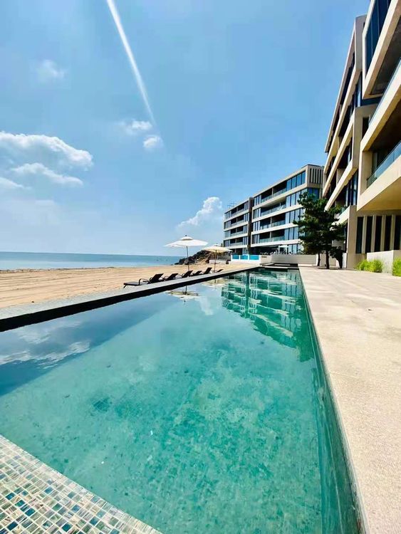 鄉林投資的青島複層別墅55戶，因絕佳海景與地段，較不受景氣影響，順利完銷。業者提供