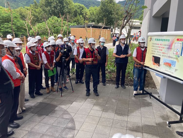 蘇貞昌巡視園區，聽取將完工的民族劇院工程。陳宏銘攝