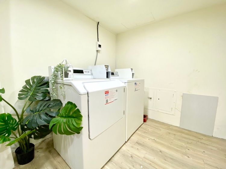 該社宅配備有洗烘衣區。業者提供