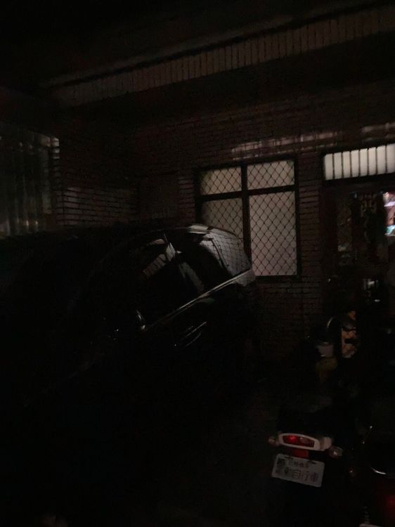 鳳山區今晚停電3494戶。讀者蔡秉杰提供