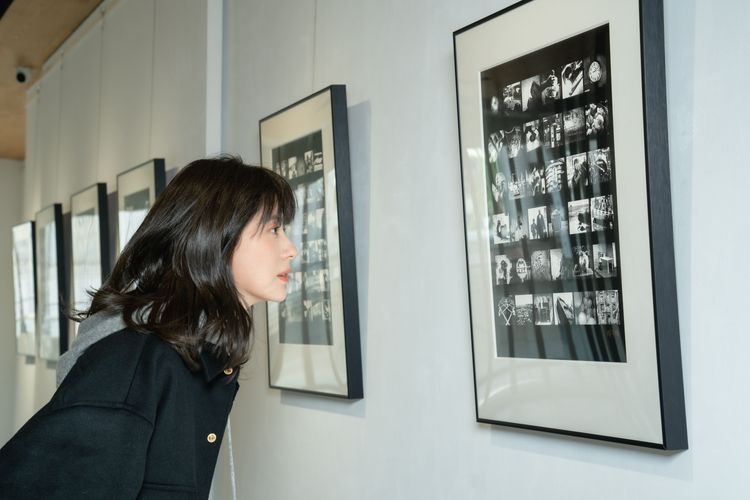 林予晞從照片中觀察到自身轉變。青春期影視娛樂提供