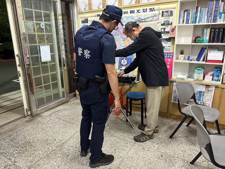 幸好背包裡的物品都完整無遺漏，廖男這才安心返回台中。翻攝畫面