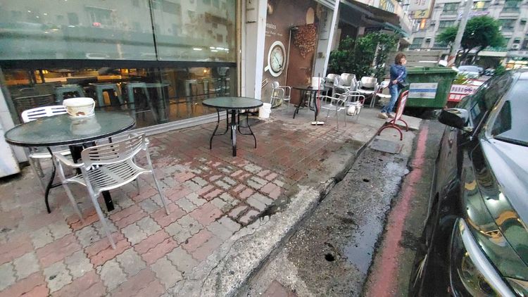 地上血跡已清洗乾淨。王勇超攝