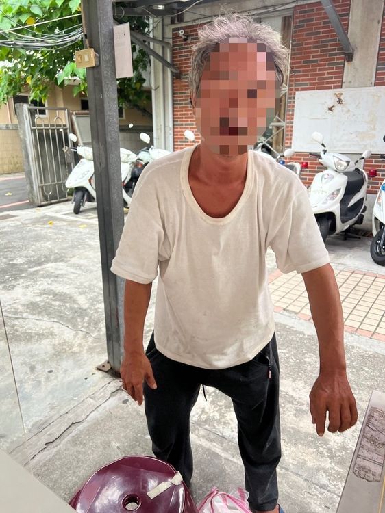 警方在公園內逮捕陳男。蘆洲警分局提供