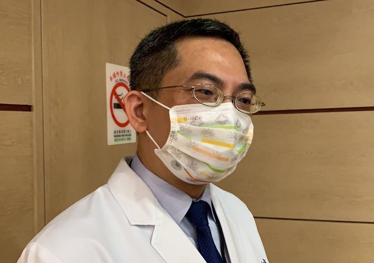 高雄市立凱旋醫院社區精神科主治醫師鄭塏達。吳慧芬攝