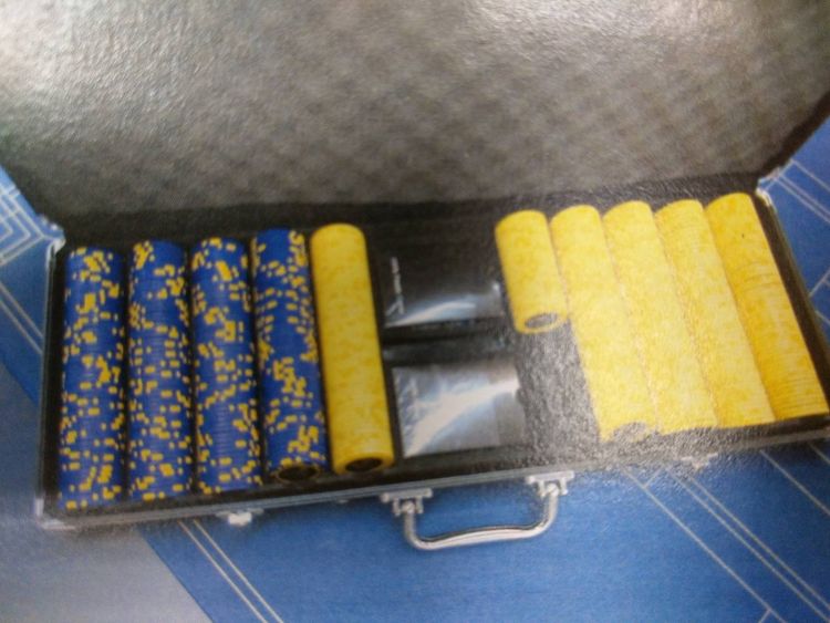 警方查扣的賭具，是賭場負責人向銀行借錢買的。讀者提供