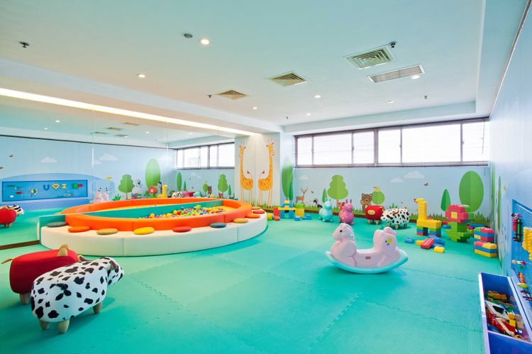 新竹福華規劃有寬敞的兒童遊戲室。福華提供