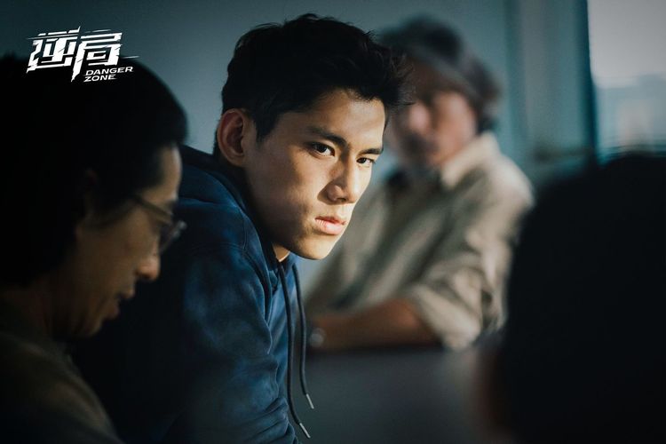 朱軒洋飾偵查隊菜鳥隊員任非。愛奇藝國際站提供