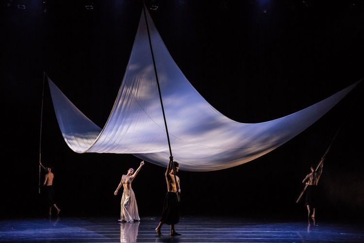 前太陽馬戲團張逸軍「潮海渡」歌舞實景劇。屏東縣府提供