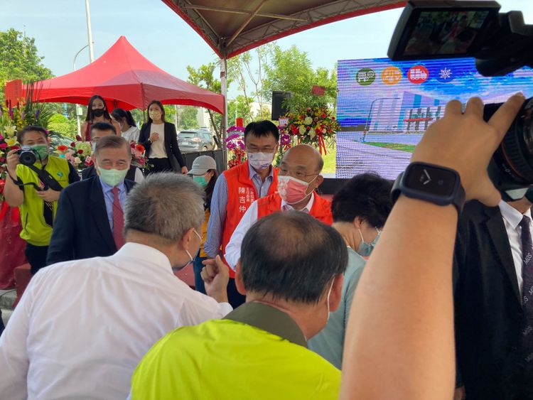 蘇貞昌向參與貴賓打招呼。陳宏銘攝