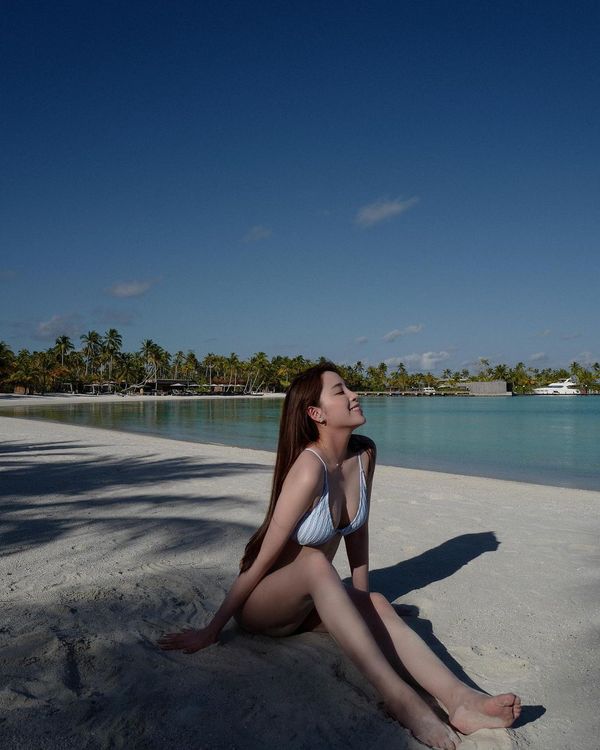 歐陽妮妮享受馬爾地夫假期。翻攝歐陽妮妮IG