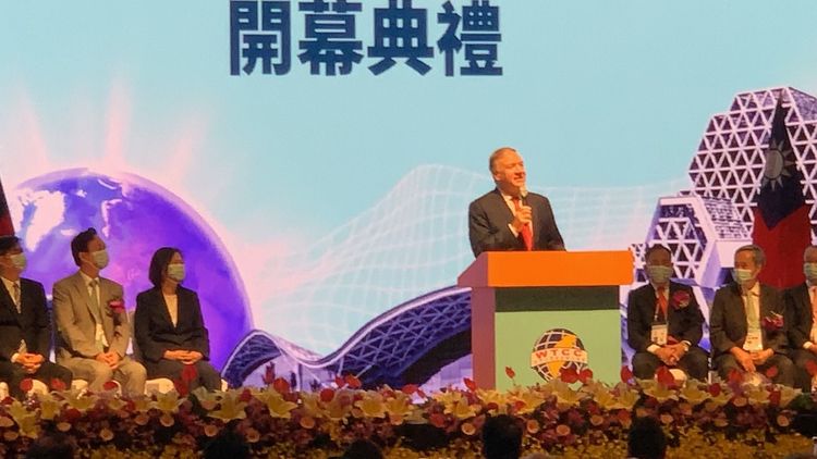 龐皮歐今在高雄萬豪酒店演說，並與總統蔡英文同台。吳慧芬攝