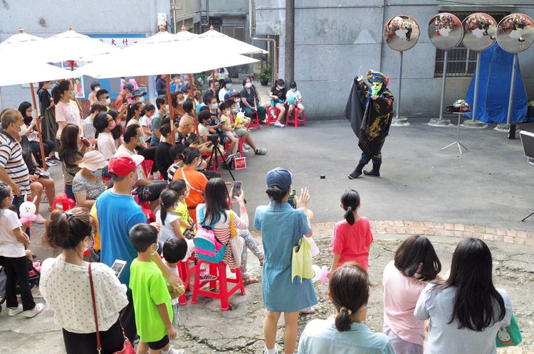 新北每場眷味市集都搭配精彩的表演。文化局提供