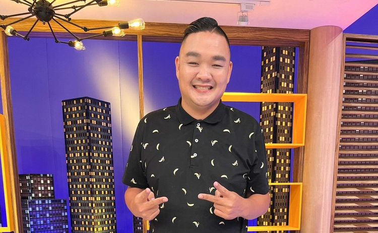 林道遠要小孩回房作畫，打完手遊，發現浴室已經滿是塗鴉。衛視提供