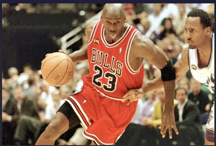 喬丹這件球衣超高價賣出。