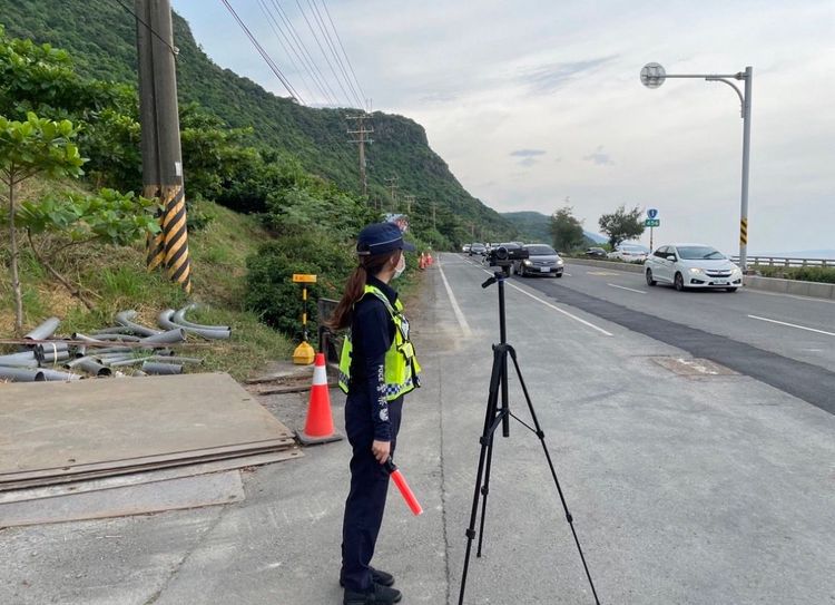 警方會視易肇事或違規路段，增設相關取締勤務。警方提供