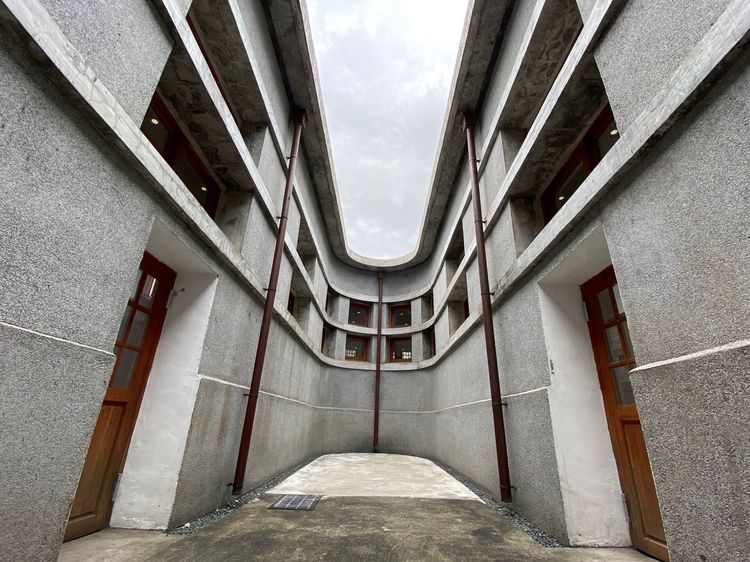 擁有獨特馬蹄形建築造型的「新富町文化市場」，是台北的網紅打卡新地標。台北凱達提供