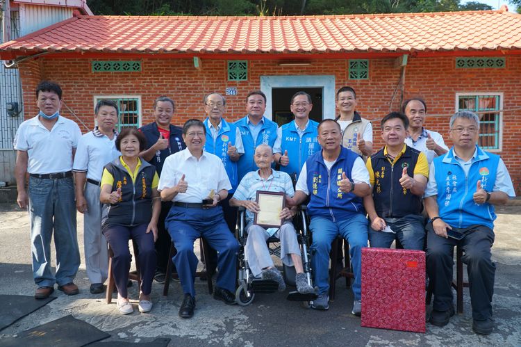 楊文科也提前宣布連任成功後的施政目標與主軸。其中施政目標力求「四高一低」，也就是就業高、所得高、遷入高、教育程度高及失業率低。楊文科團隊提供