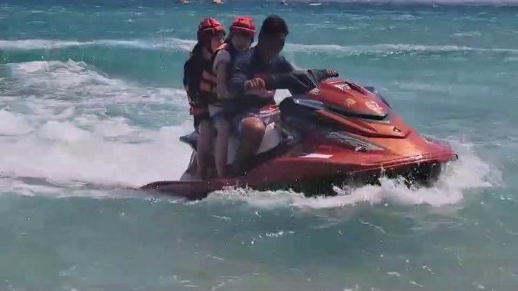 水上摩托車尾部噴出的水，對落水者有傷害的危險。圖非當事人。民眾提供