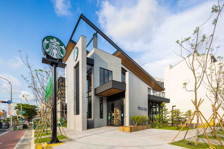 楠梓藍昌門市外觀。業者提供