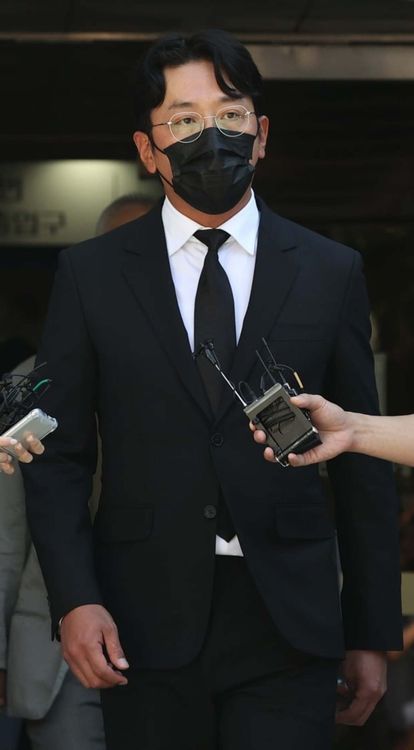 河正宇2021年9月出庭聽取判決，虛心接受。韓聯社