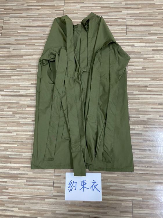 地檢署人員在戒護過程中備用的約束衣。台中地檢署提供