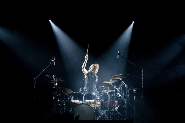 小男孩樂團新鼓手阿中接受考驗。滾石提供