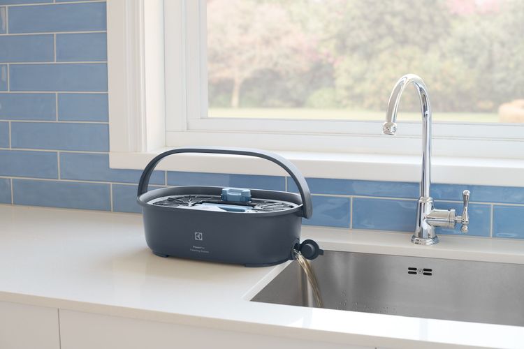 淨汙分流清洗槽使用後的汙水可透過側邊排水孔排出。業者提供