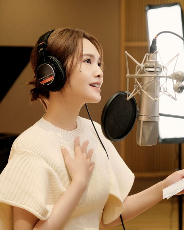 楊丞琳中秋節工作滿檔。翻攝楊丞琳工作室微博