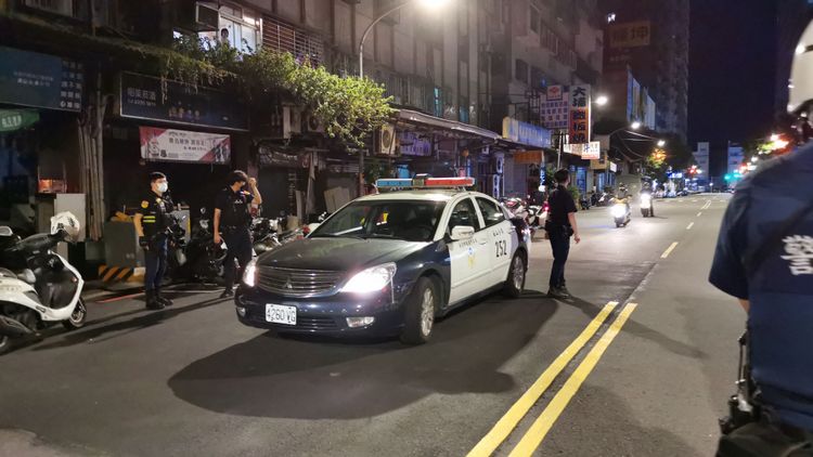 多名警力到場。陸運鋒攝