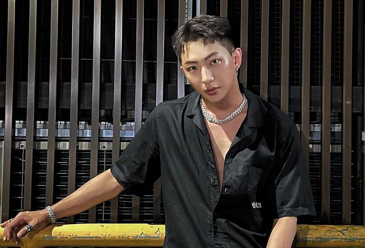 許明杰男團出身，轉型當演員。翻攝許明杰臉書