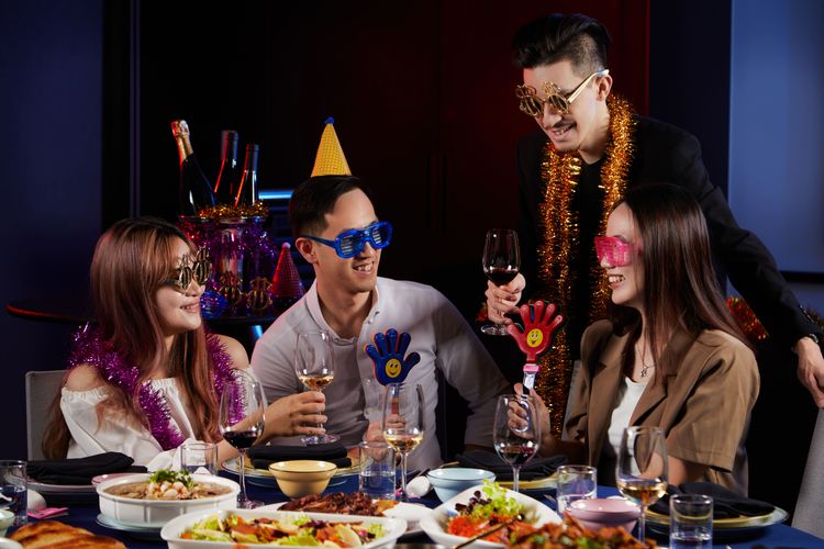 尾牙春酒專案不僅有美酒佳餚，更精心準備助興的派對小物。業者提供