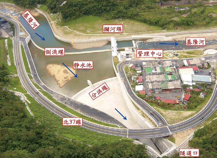 今天上午洪水經由分洪堰進入隧道開始分洪。翻攝水利署網站