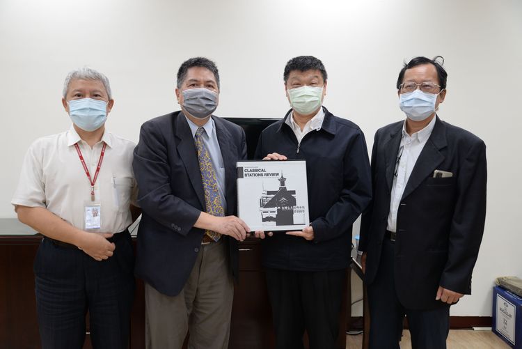 台鐵與學者共同勾勒台鐵文化資產清查重點。台鐵提供